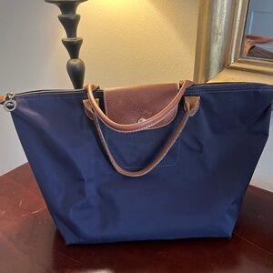 Medium Le Pliage Nylon Shoulder Tote | Longchamp